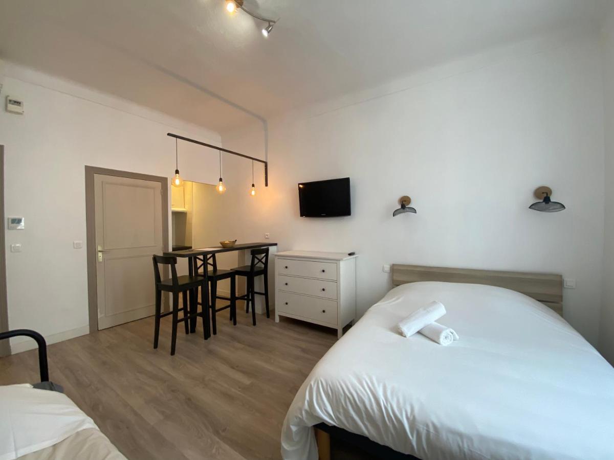 Foch Apartment